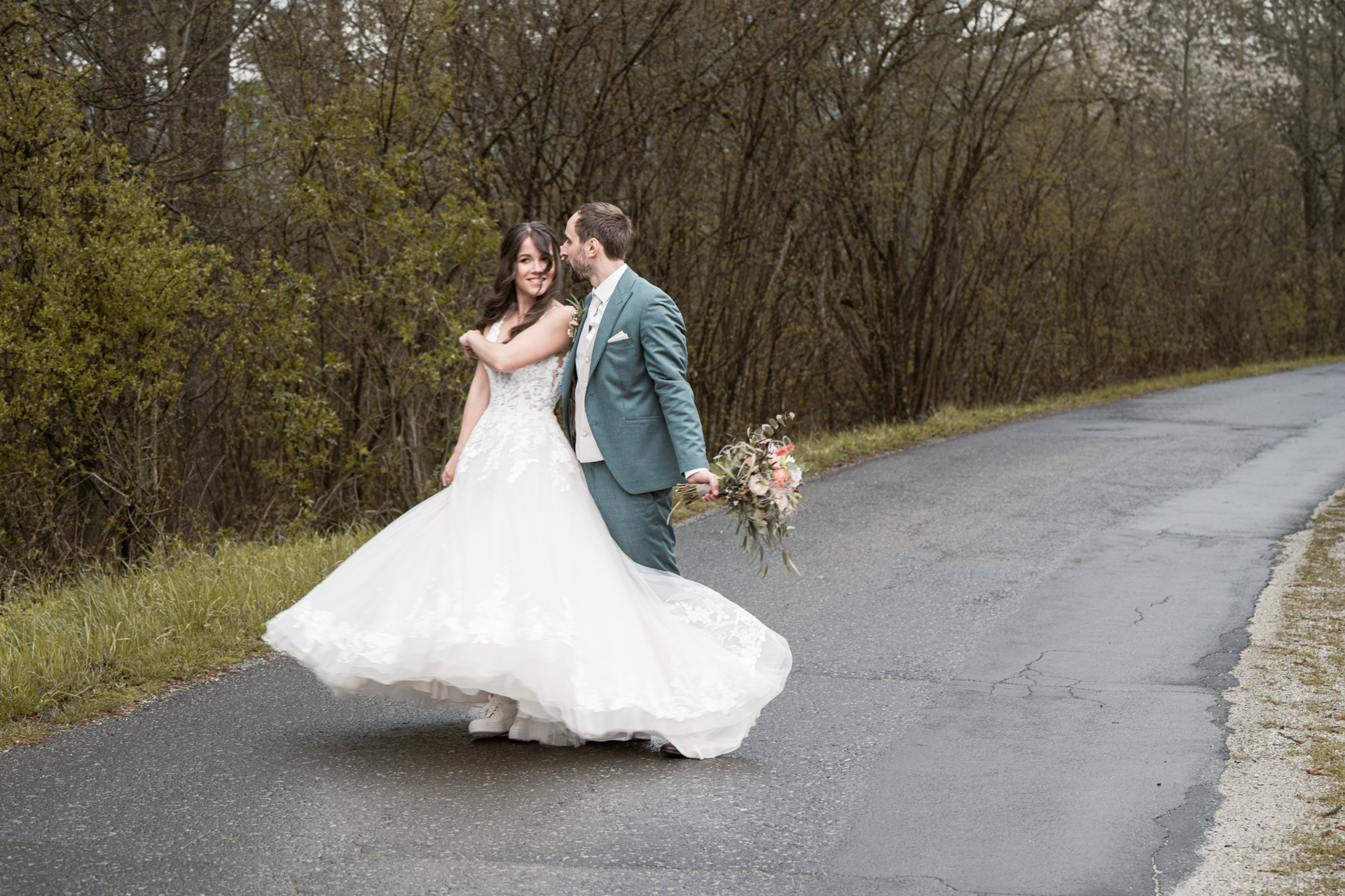 Hochzeit Max Verena Brautpaar Shooting im Freiem